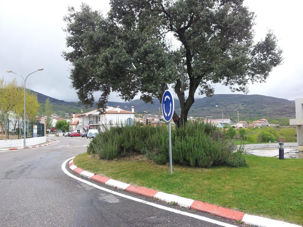 Alojamiento Cr Cuatro Caminos San Pablo de los Montes 외부 사진